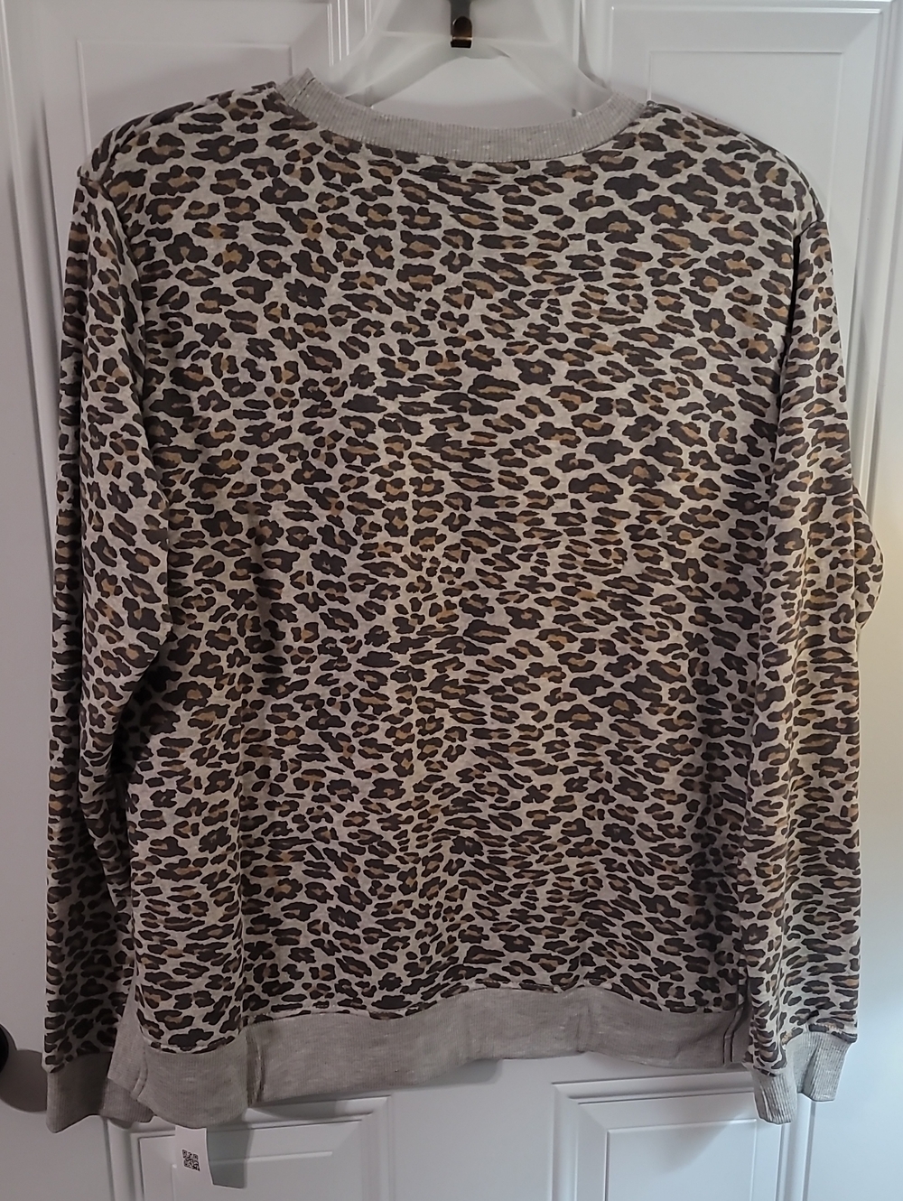 bloom POP Gray Crewneck Sweatshirt with Subtle Print - Picture 6 of 7